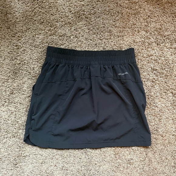 Columbia Women's Black Skirt - Picture 2 of 8